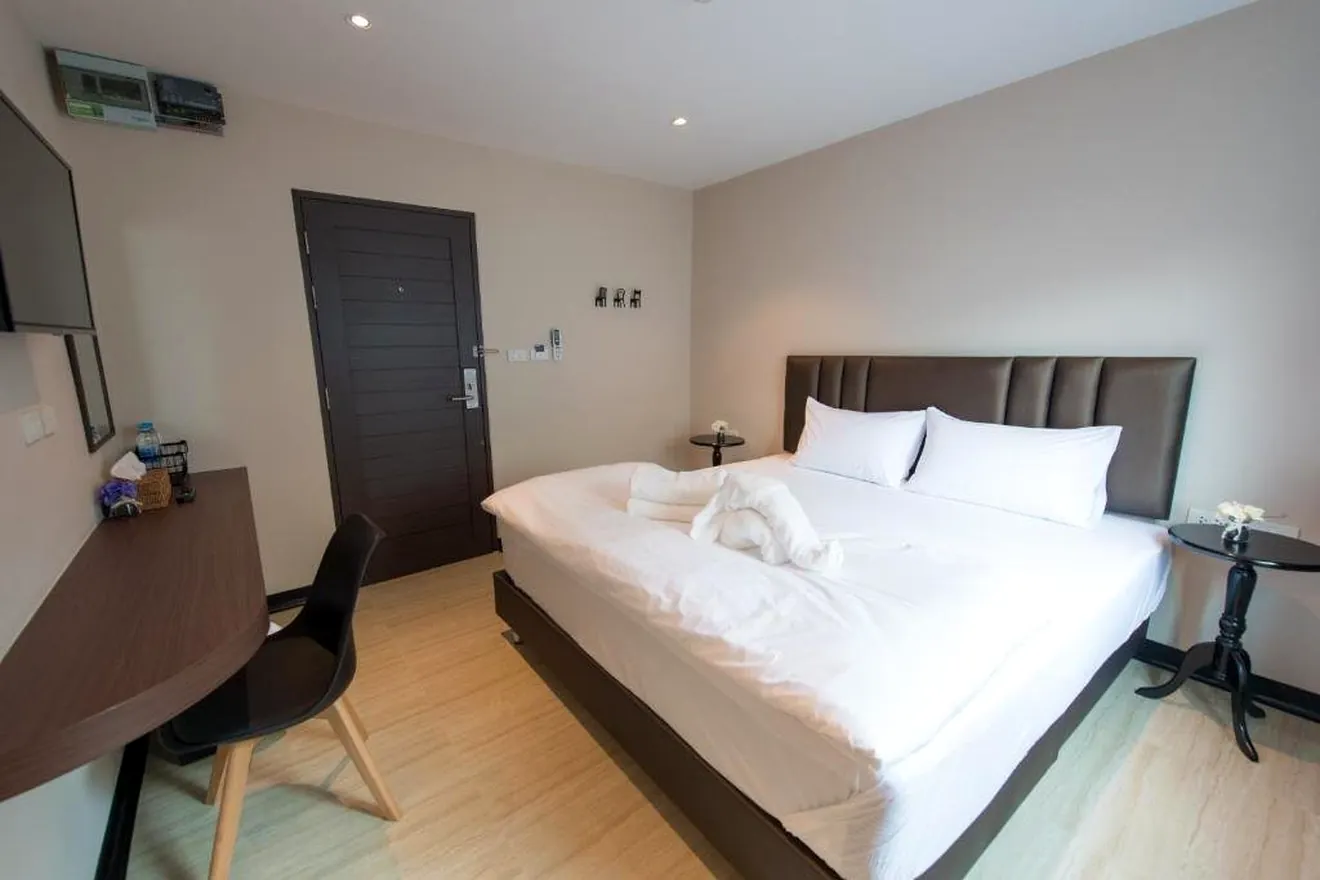 Economy Double Room at Let's Zzz Bangkok