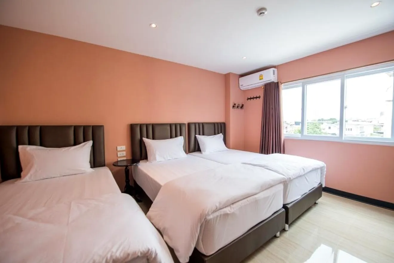 Economy Triple Room with three single beds